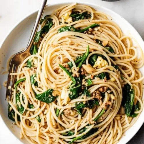 Whole Wheat Pasta with Spinach and Garlic
