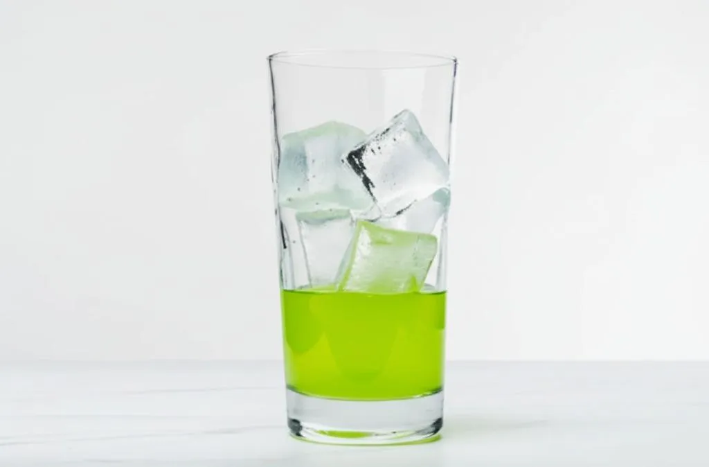 #EnergyBoostingSmoothie
#LimeSpinachEnergy
#HydratingEnergyDrink