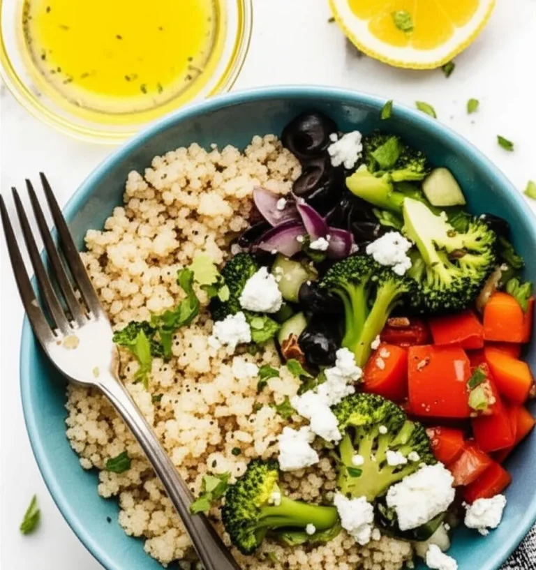 How to Make a Quinoa Bowl – Endless Combinations, One Healthy Base
